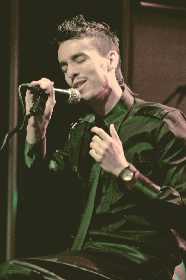 Cem Adrian Fotoğrafı