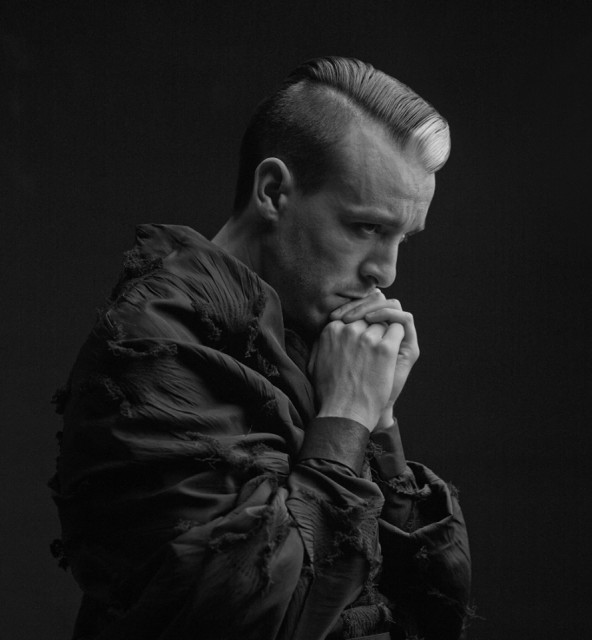 Cem Adrian fotoğrafı