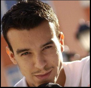 Cem Adrian Fotoğrafı