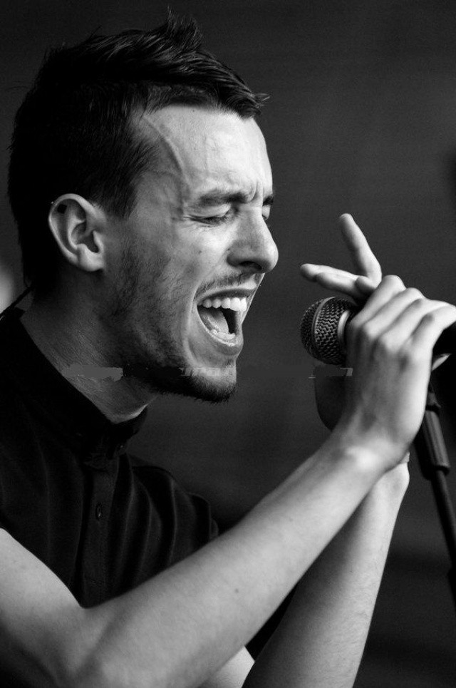 Cem Adrian Fotoğrafı