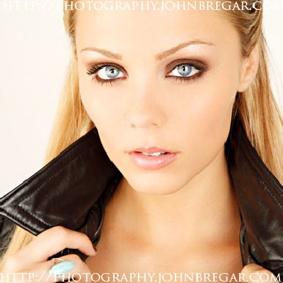 Laura Vandervoort Fotoğrafı