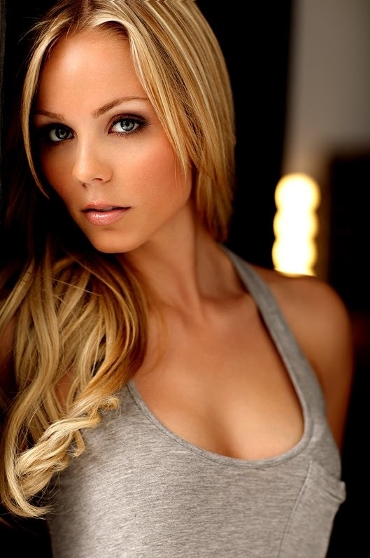 Laura Vandervoort Fotoğrafı