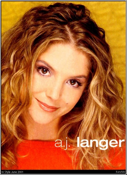 A.J. Langer fotoğrafı