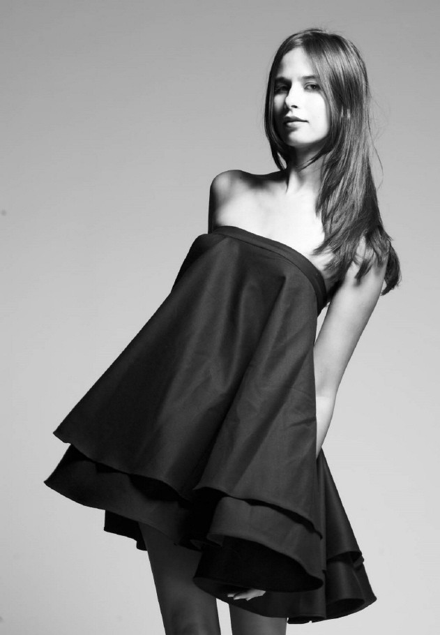 Zineb Oukach fotoğrafı