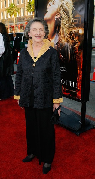 Lorna Raver fotoğrafı