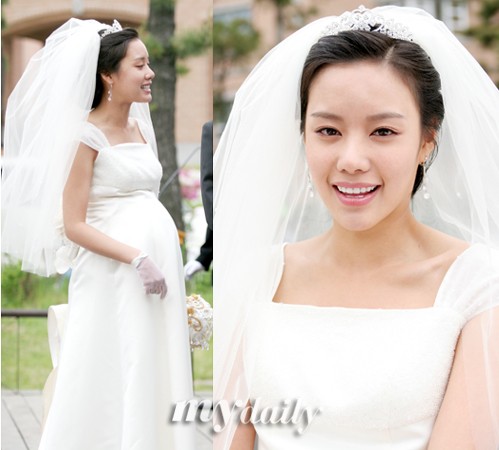 Kim Ah-Joong Fotoğrafı