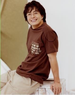 Bae Yong-jun Fotoğrafı