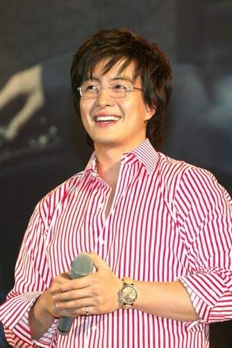 Bae Yong-jun Fotoğrafı