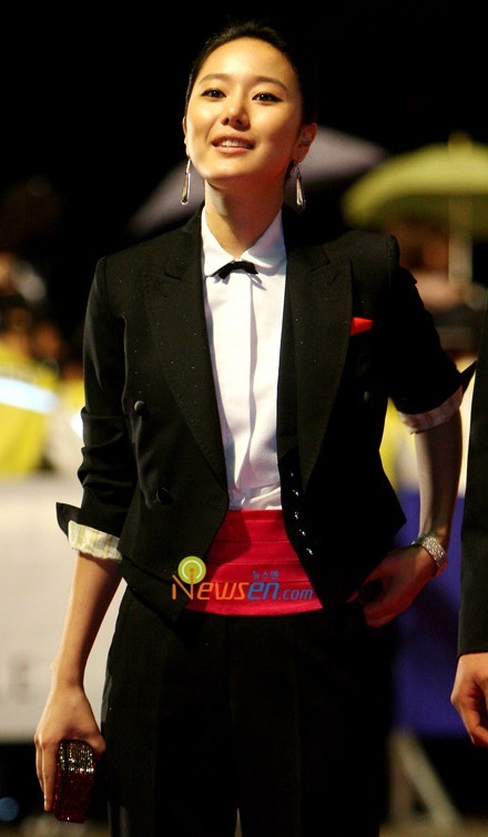 Yoon Jin-seo Fotoğrafı