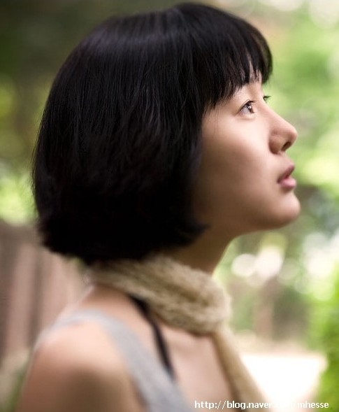 Yoon Jin-seo Fotoğrafı