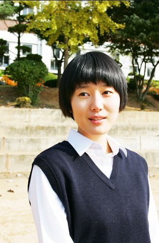 Yoon Jin-seo Fotoğrafı