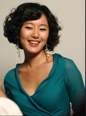 Yoon Jin-seo Fotoğrafı