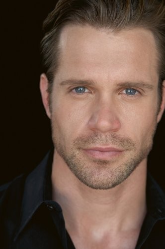 Stephen Huszar fotoğrafı