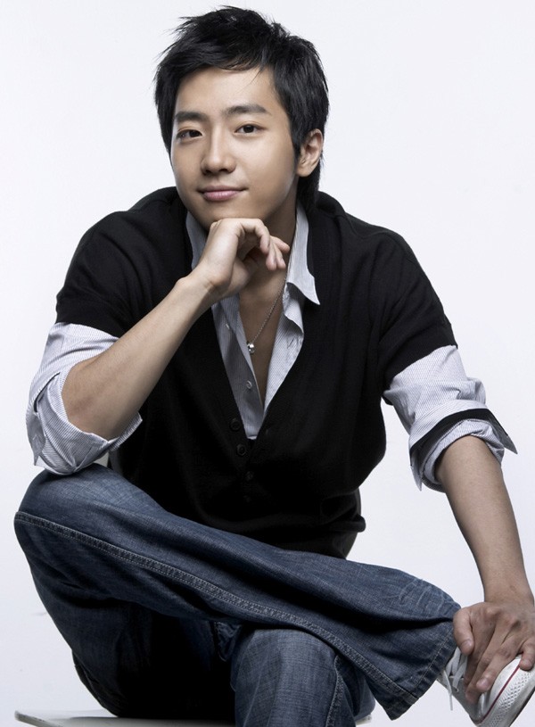 Lee Sang-yeob Fotoğrafı