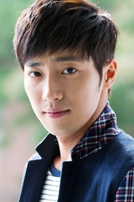 Lee Sang-yeob Fotoğrafı