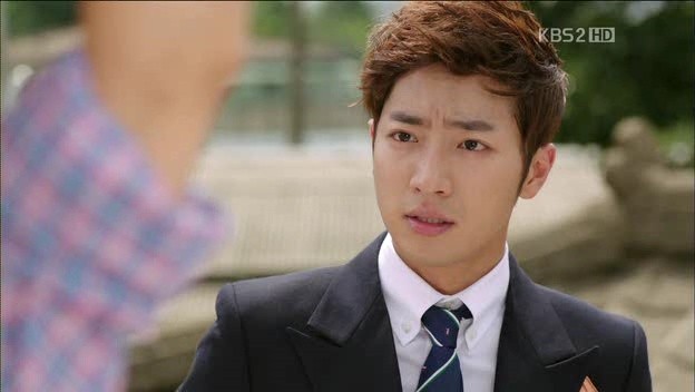 Lee Sang-yeob Fotoğrafı