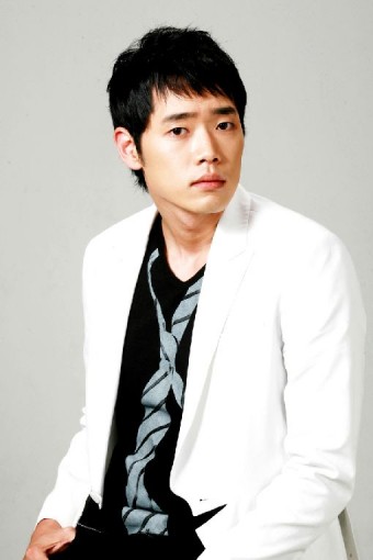 Moon Jae-won fotoğrafı