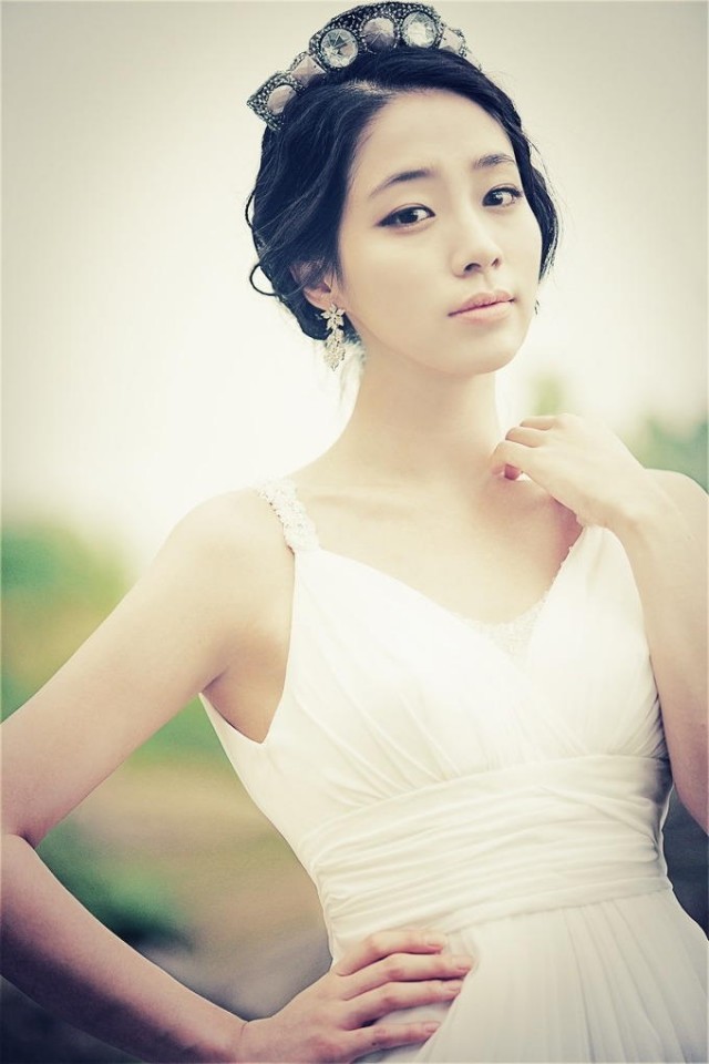 Lee Min-jung Fotoğrafı