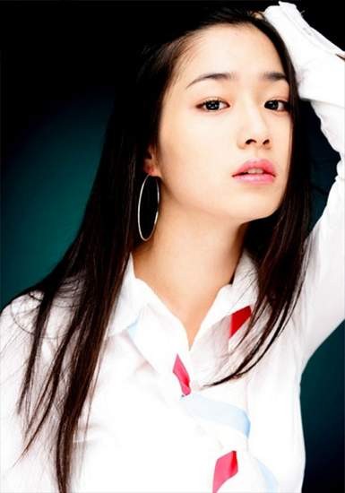 Lee Min-jung Fotoğrafı