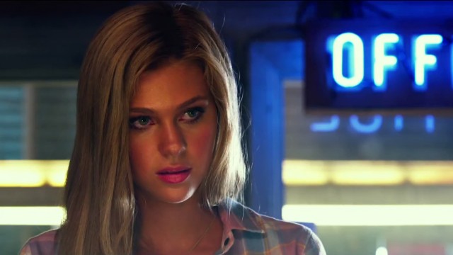 Nicola Peltz Fotoğrafı