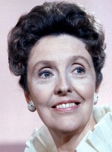 Joyce Grenfell fotoğrafı