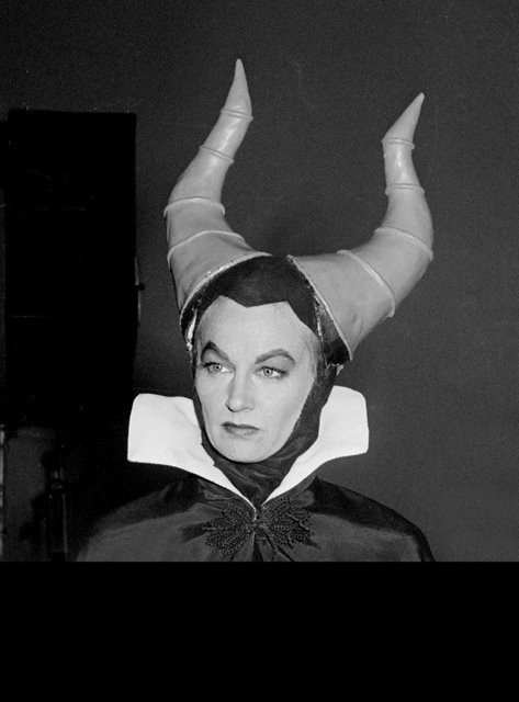 Eleanor Audley fotoğrafı