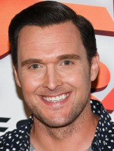 Owain Yeoman fotoğrafı