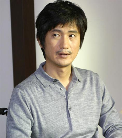 Ahn Nae-sang fotoğrafı