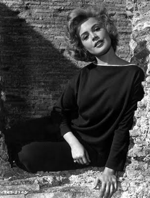 Sandra Dee fotoğrafı