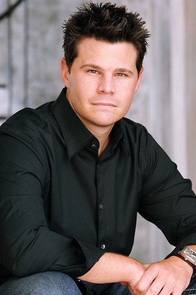 Ian Reed Kesler fotoğrafı