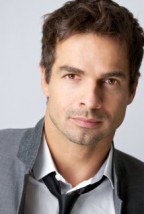 Yves Bright fotoğrafı