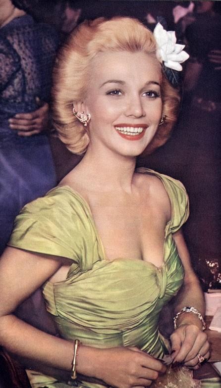 Carole Landis fotoğrafı