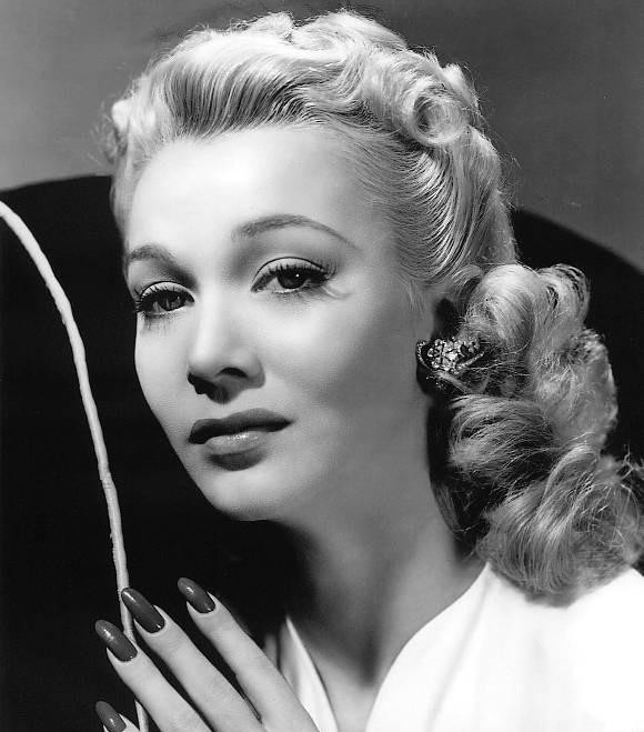 Carole Landis fotoğrafı