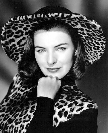 Ella Raines fotoğrafı