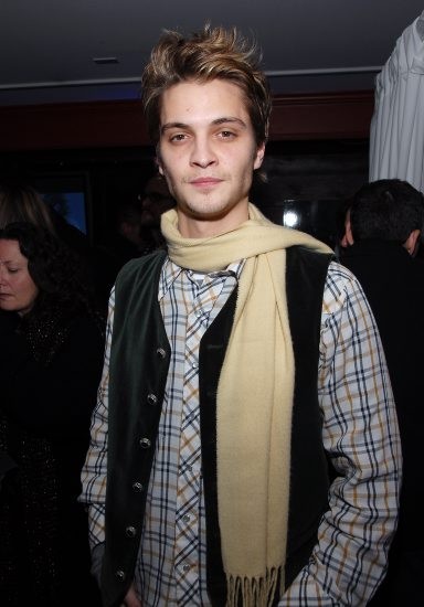 Luke Grimes Fotoğrafı