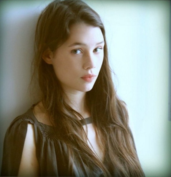 Astrid Berges-Frisbey Fotoğrafı