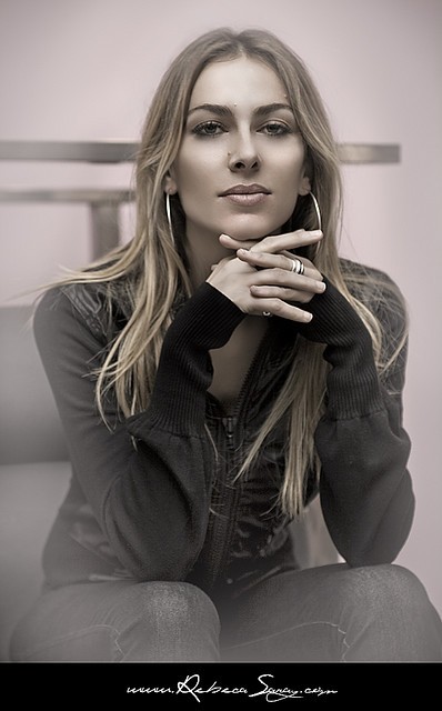 Kira Miro fotoğrafı