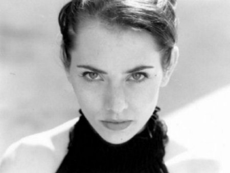 Adrienne Wilkinson fotoğrafı