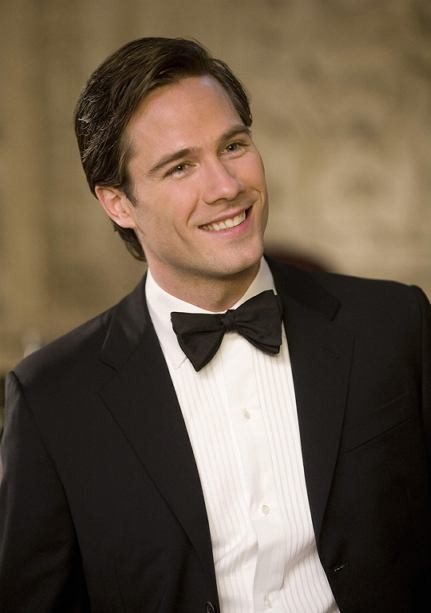 Luke Macfarlane Fotoğrafı