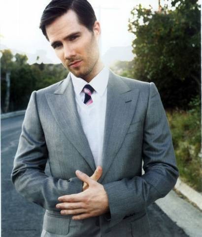 Luke Macfarlane Fotoğrafı