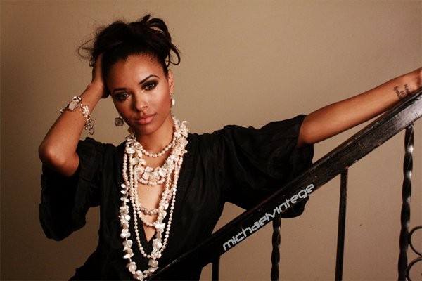 Kat Graham Fotoğrafı