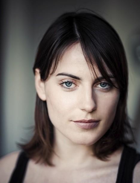 Antje Traue Fotoğrafı