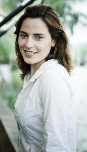 Antje Traue Fotoğrafı