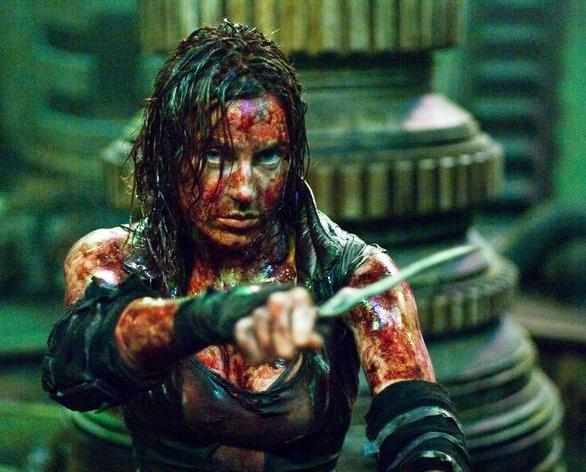 Antje Traue fotoğrafı