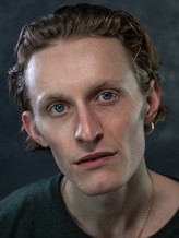 Adam Young fotoğrafı