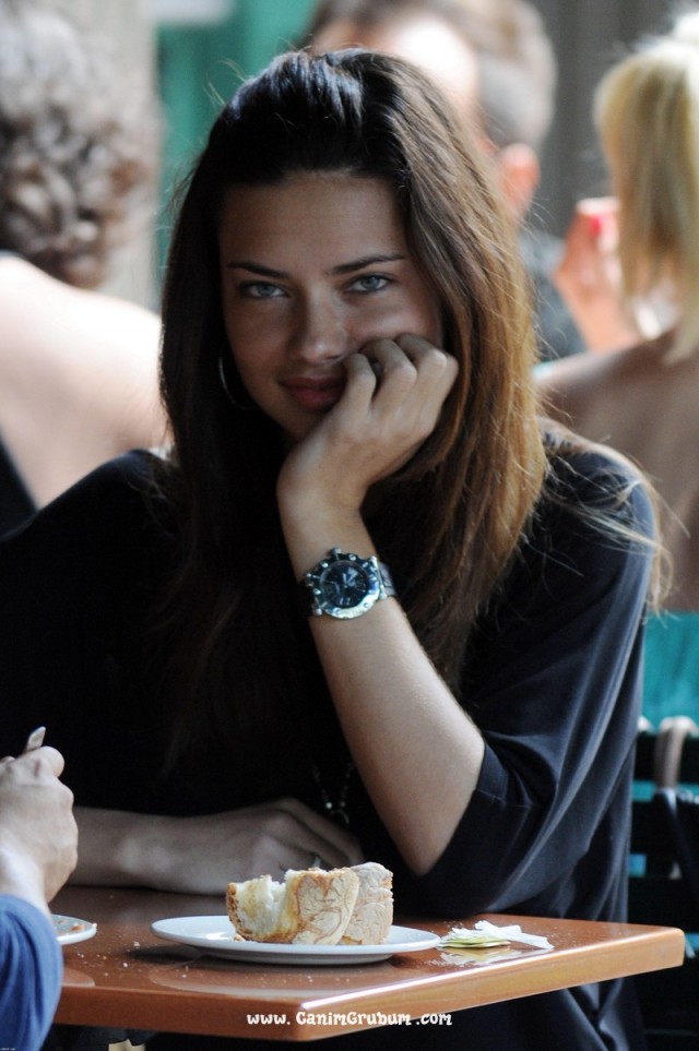 Adriana Lima Fotoğrafı