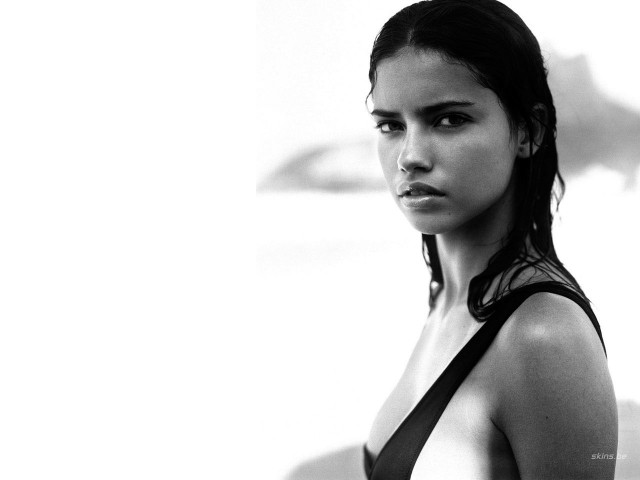 Adriana Lima Fotoğrafı