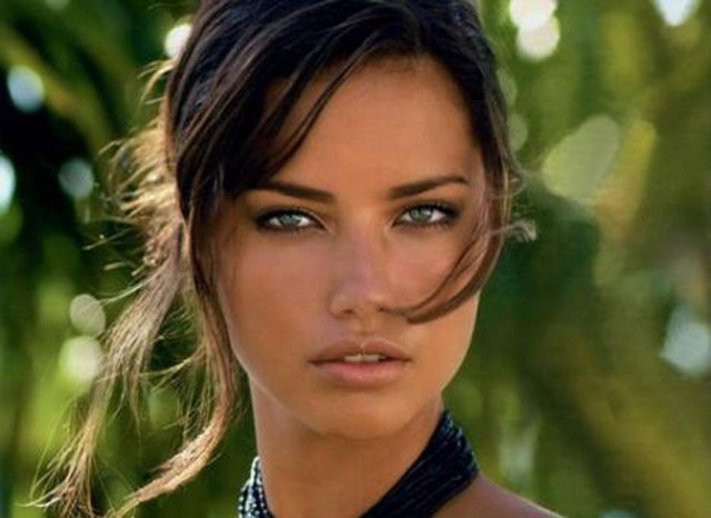 Adriana Lima Fotoğrafı