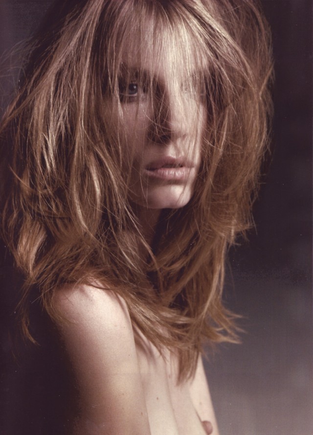 Angela Lindvall Fotoğrafı