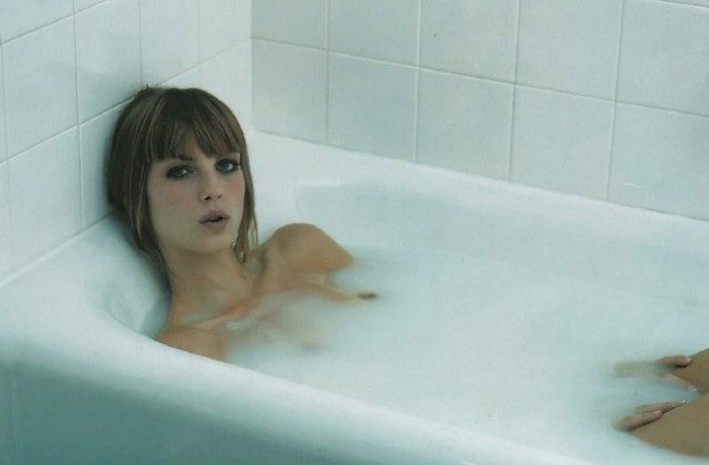 Angela Lindvall Fotoğrafı